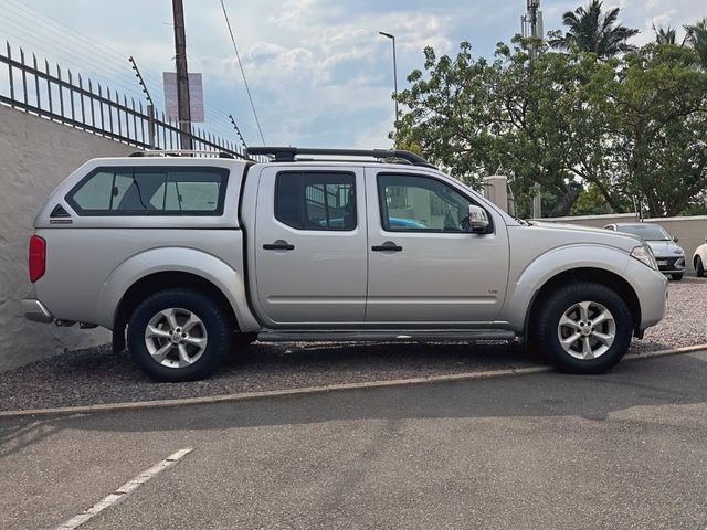 2013 Nissan Navara 3.0 dCi LE Auto 4x4 Double-Cab, photo 2