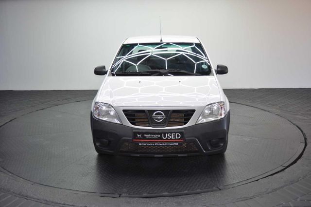 2023 Nissan NP200 1.6 A/C Safety Pack, photo 3