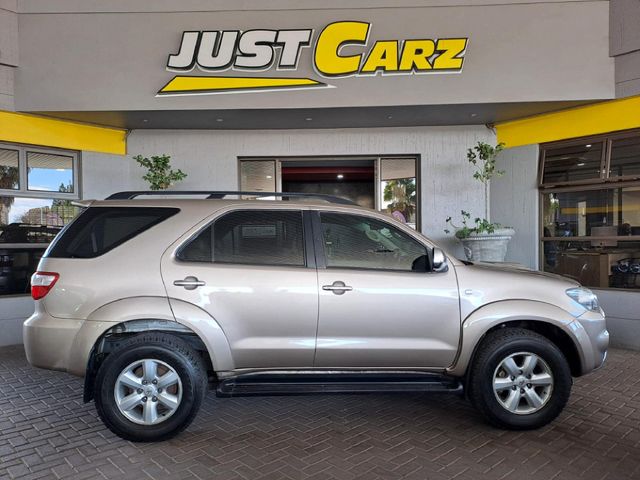 2010 Toyota Fortuner 3.0 D-4D Raised Body