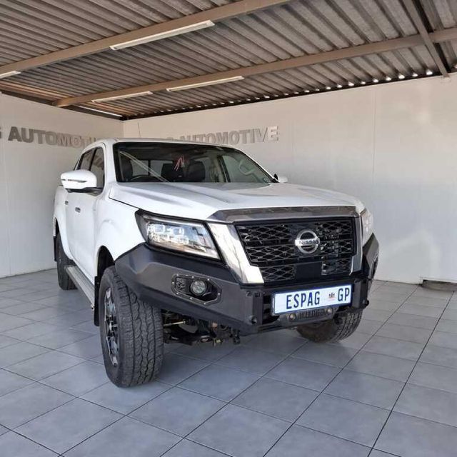 2022 Nissan Navara 2.5 DDTi LE Plus 4X4 Auto Double-Cab