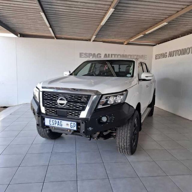 2022 Nissan Navara 2.5 DDTi LE Plus 4X4 Auto Double-Cab, photo 4