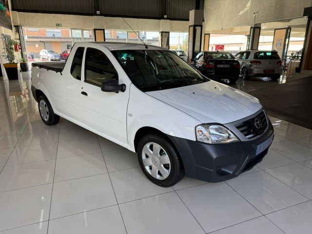 2024 Nissan NP200 1.6 A/C Safety Pack