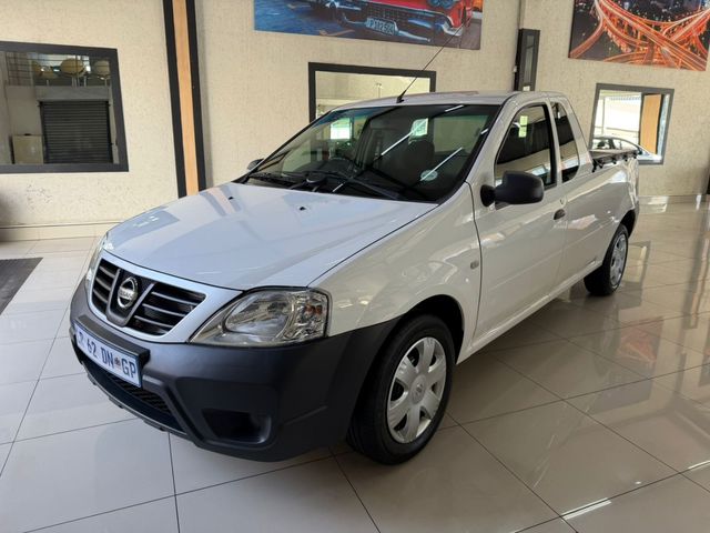 2024 Nissan NP200 1.6 A/C Safety Pack, photo 2