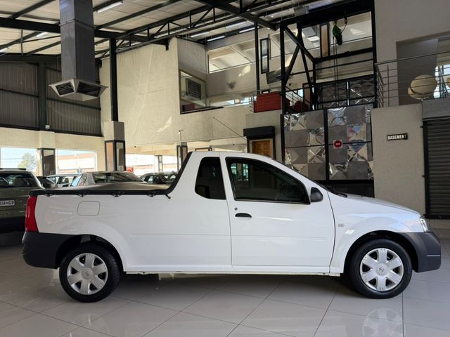 2024 Nissan NP200 1.6 A/C Safety Pack, photo 4