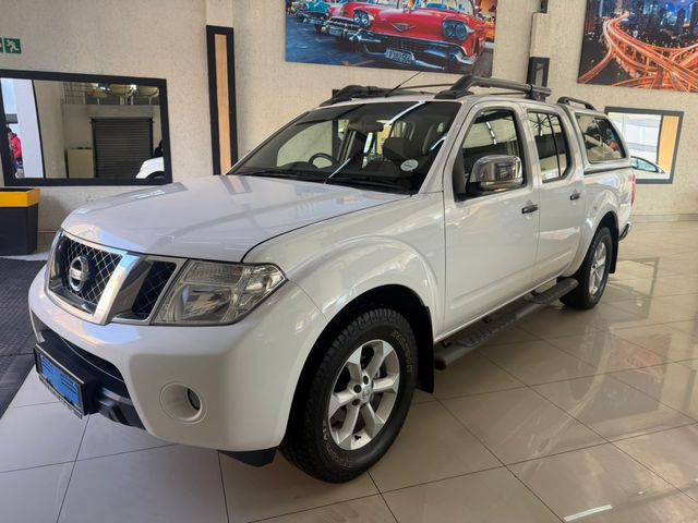 2015 Nissan Navara 2.5 dCi LE Double-Cab, photo 2