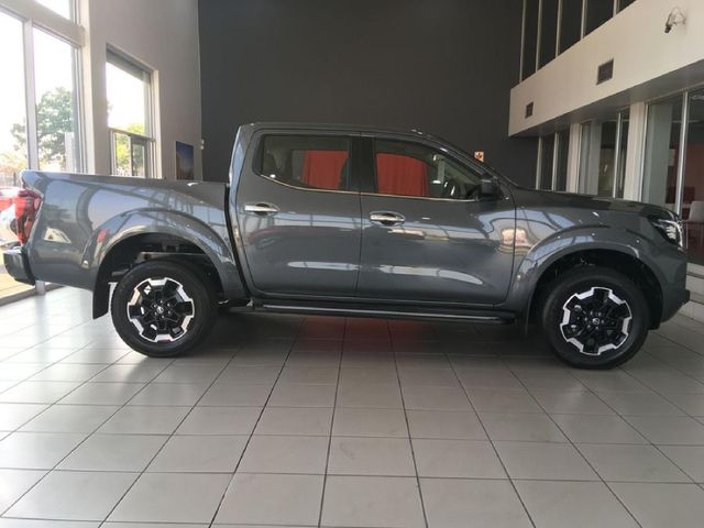 2026 Nissan Navara 2.5 DDTi LE Plus Auto Double-Cab, photo 4