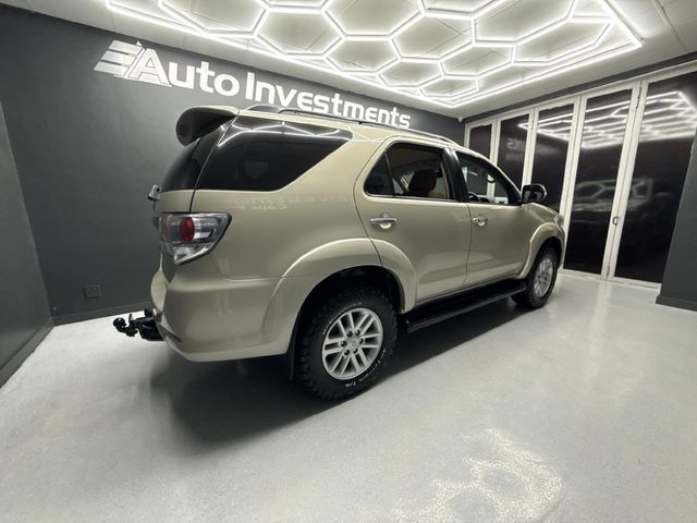 2013 Toyota Fortuner 2.5 D-4D Raised Body, photo 3