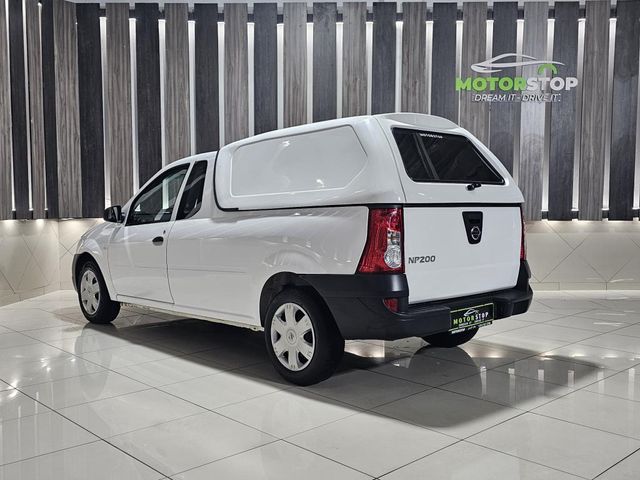 2022 Nissan NP200 1.6 A/C Safety Pack, photo 4