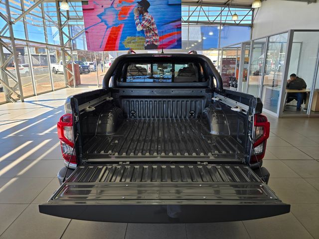 2026 Nissan Navara 2.5DDTi Stealth Auto, photo 5