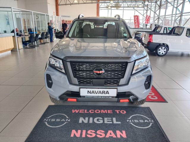 2026 Nissan Navara 2.5 DDTi PRO-2X Auto Double-Cab, photo 2