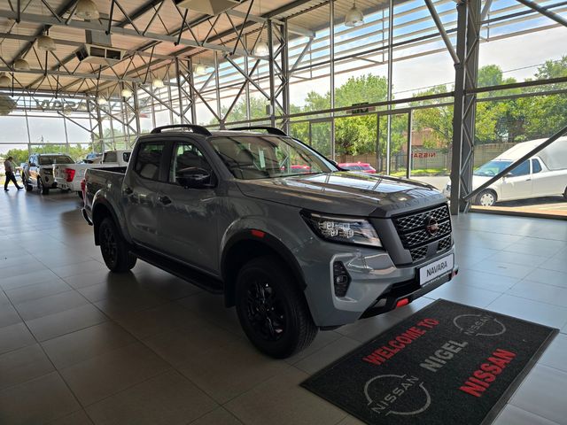 2026 Nissan Navara 2.5 DDTi PRO-4X 4X4 Auto Double-Cab, photo 2