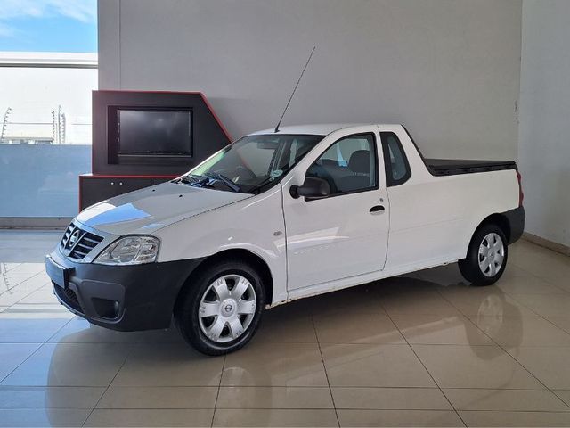 2021 Nissan NP200 1.6 A/C Safety Pack