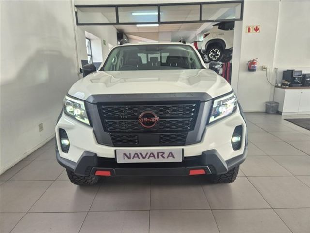 2025 Nissan Navara 2.5DDTi PRO-4X Warrior 4x4 Double-Cab Auto, photo 2