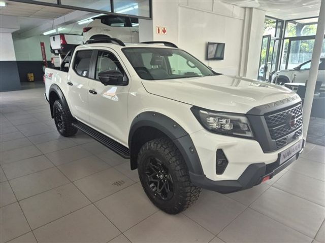 2025 Nissan Navara 2.5DDTi PRO-4X Warrior 4x4 Double-Cab Auto, photo 4