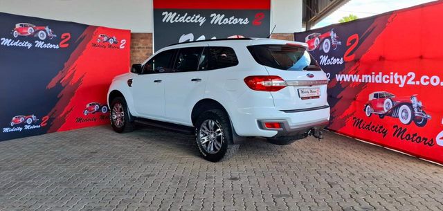 2020 Ford Everest 2.2 TDCi XLS Auto, photo 2