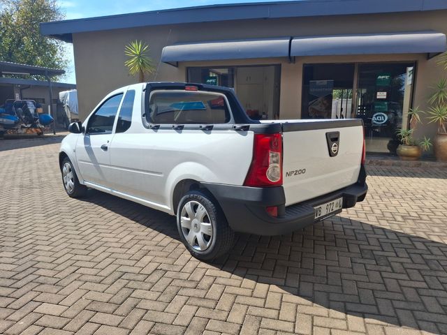 2022 Nissan NP200 1.6 A/C Safety Pack, photo 3