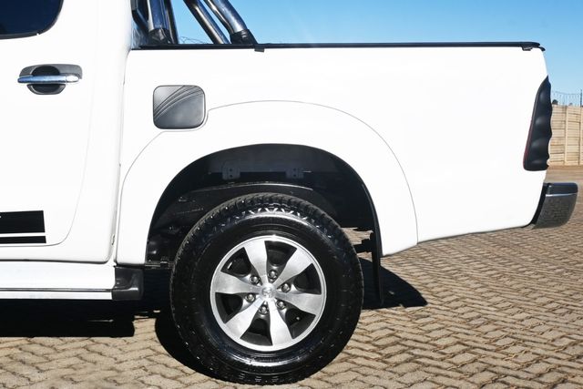 2010 Toyota Hilux 2.7 VVTi Raider Raised Body Double-Cab, photo 5