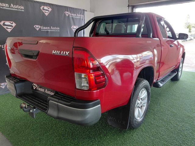 2017 Toyota Hilux 2.4 GD-6 Raised Body SRX Extended Cab, photo 5