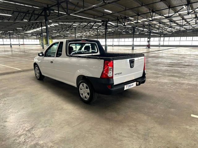 2022 Nissan NP200 1.6 A/C Safety Pack, photo 5