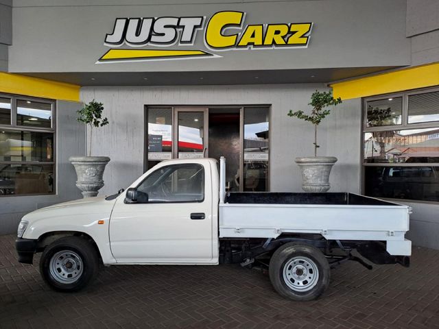 1999 Toyota Hilux 2400 D SWB Single-Cab