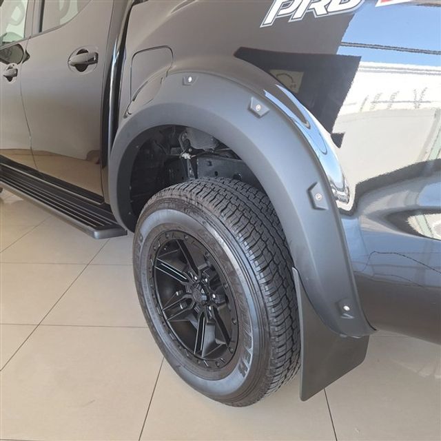 2026 Nissan Navara DEMO 2.5 DDTi PRO-2X Auto Double Cab, photo 5