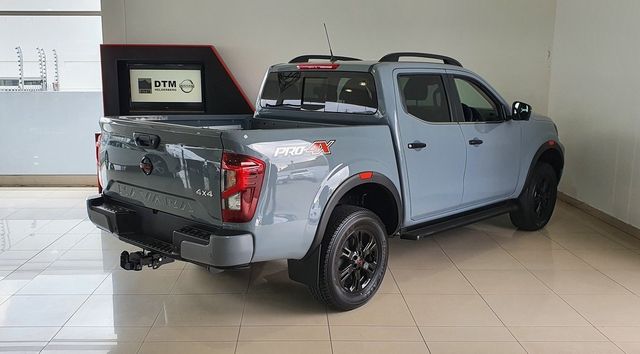 2026 Nissan Navara 2.5 DDTi PRO-4X 4X4 Auto Double-Cab, photo 4