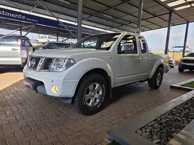 2011 Nissan Navara 2.5 dCi XE KingCab Single-Cab, photo 3