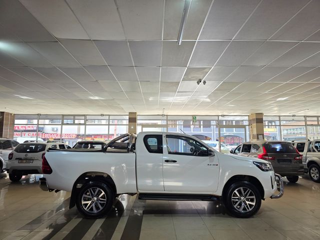 2024 Toyota Hilux 2.4 GD-6 Raised Body Raider Extended Cab