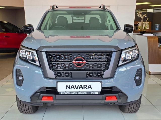 2026 Nissan Navara 2.5 DDTi PRO-2X Auto Double-Cab, photo 2