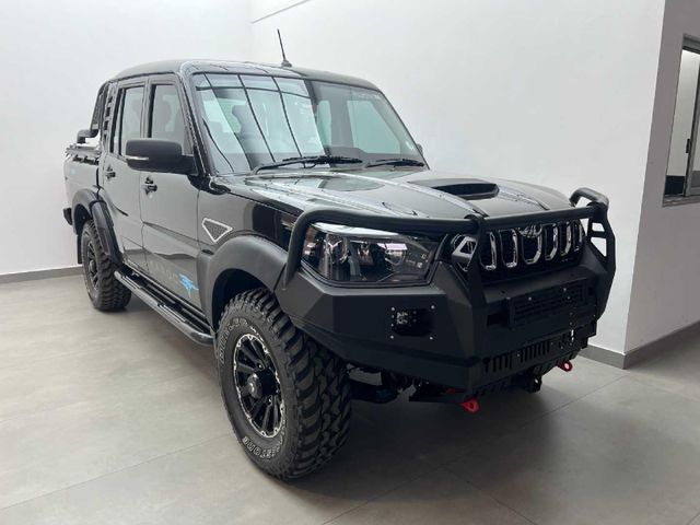 2026 Mahindra Pik Up 2.2 mHawk S11 Dew 4x4 Auto Double-Cab