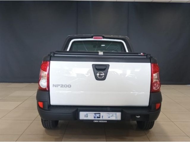 2023 Nissan NP200 1.6 A/C Safety Pack, photo 4