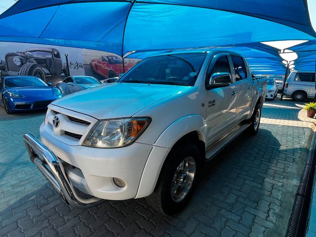 2005 Toyota Hilux 2700i Raider Raised Body Double-Cab, photo 2