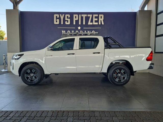 2023 Toyota Hilux 2.8 GD-6 Raider 4x4 Auto Double-Cab, photo 2
