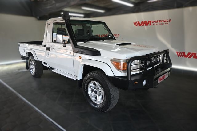 2016 Toyota Land Cruiser 79 4.5 D Single-Cab