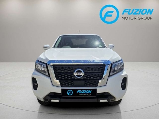 2022 Nissan Navara 2.5 DDTi LE Plus 4X4 Auto Double-Cab, photo 2