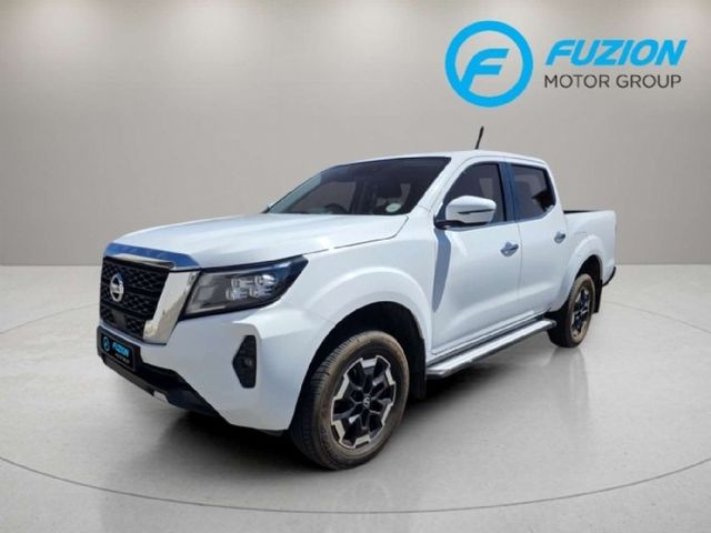 2022 Nissan Navara 2.5 DDTi LE Plus 4X4 Auto Double-Cab, photo 3