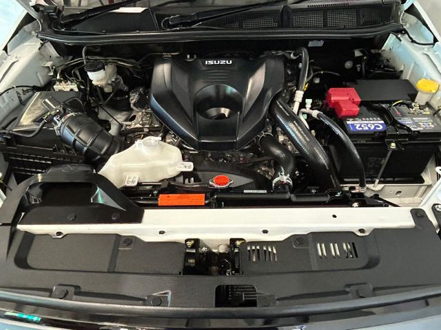 2024 Isuzu D-Max 3.0 DDI V-Cross HR 4x4 Auto Double-Cab, photo 4