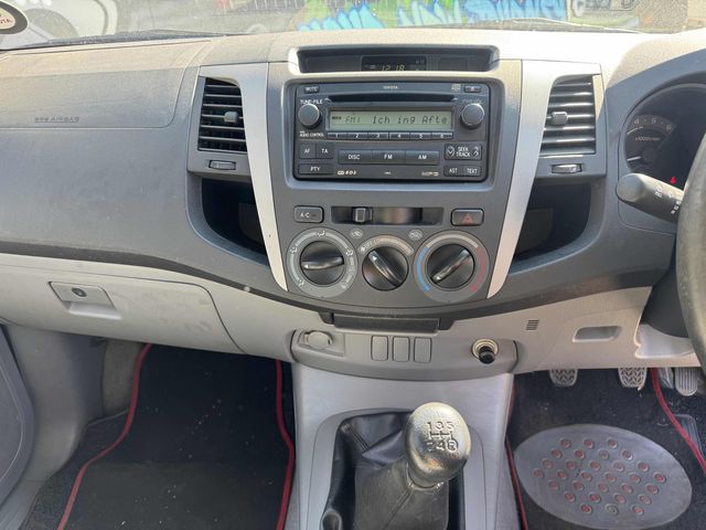 2007 Toyota Hilux 3.0 D-4D Raider Raised Body Double-Cab, photo 5