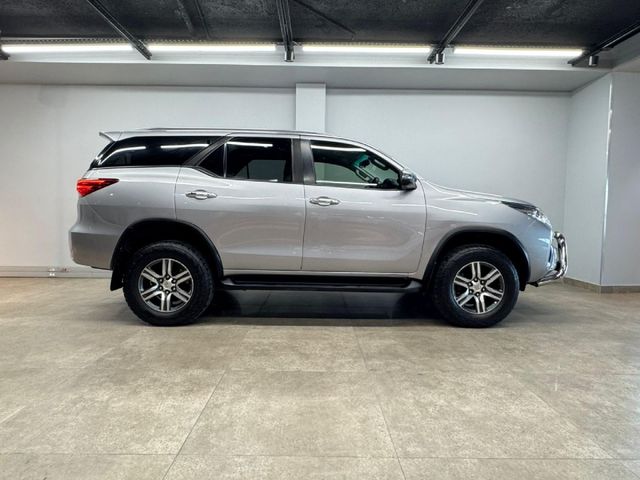 2019 Toyota Fortuner 2.4 GD-6 Raised Body Auto, photo 3