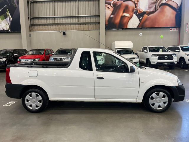 2023 Nissan NP200 1.6 A/C Safety Pack, photo 2