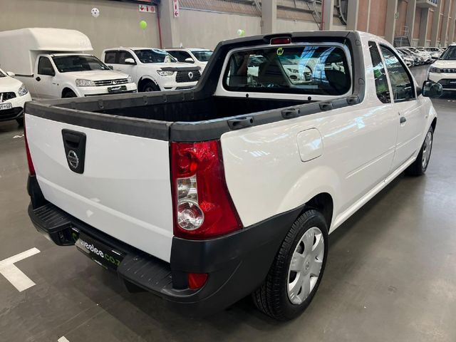 2023 Nissan NP200 1.6 A/C Safety Pack, photo 3