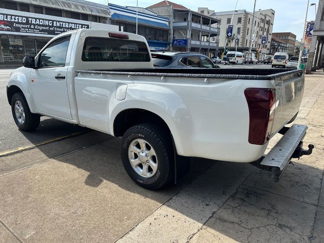 2021 Isuzu D-Max 250C Single-Cab, photo 3