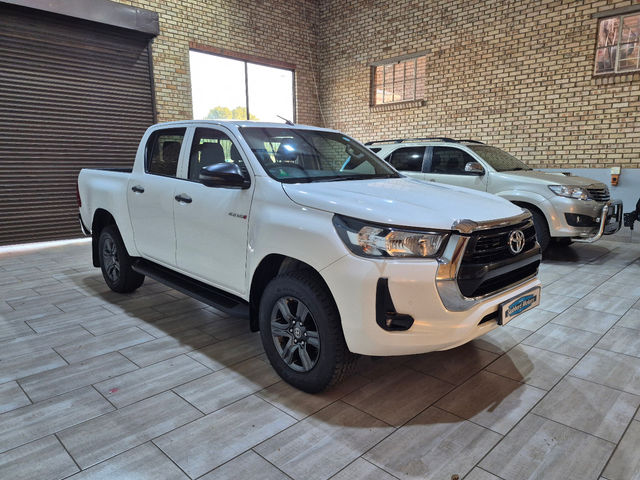 2021 Toyota Hilux 2.4 GD-6 Raider 4x4 Double-Cab, photo 3