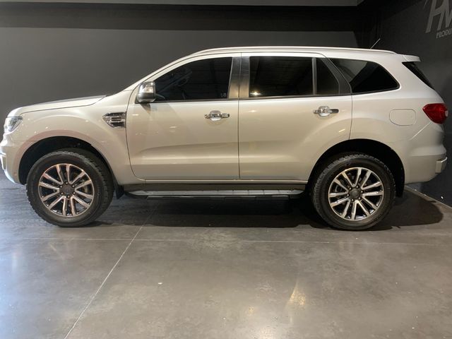 2022 Ford Everest 2.0D Bi-Turbo LTD 4x4 Auto, photo 4