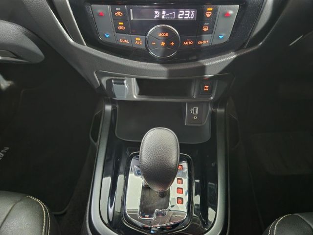 2025 Nissan Navara 2.5 DDTi PRO-2X Auto Double-Cab, photo 2