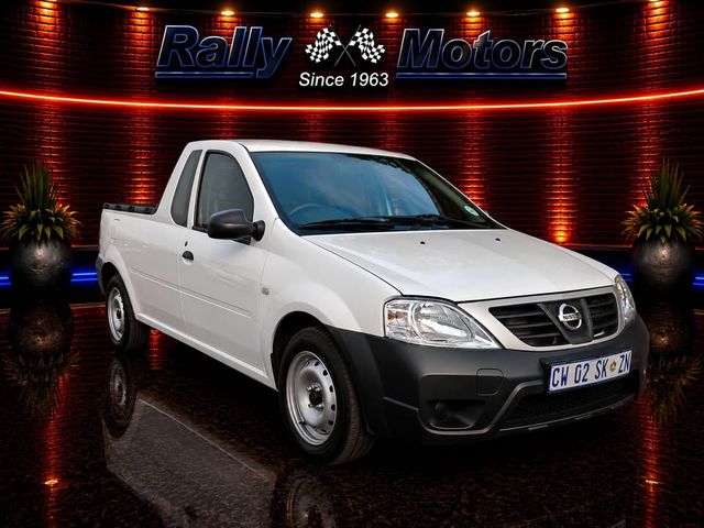 2023 Nissan NP200 1.6 A/C Safety Pack