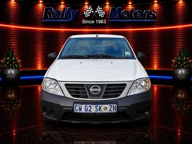 2023 Nissan NP200 1.6 A/C Safety Pack, photo 2