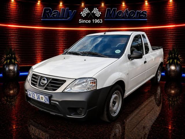 2023 Nissan NP200 1.6 A/C Safety Pack, photo 3