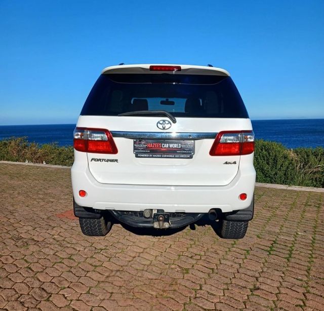 2010 Toyota Fortuner 3.0 D-4D Raised Body 4x4, photo 5