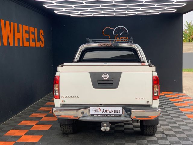 2011 Nissan Navara 3.0 dCi LE Auto 4x4 Double-Cab, photo 5